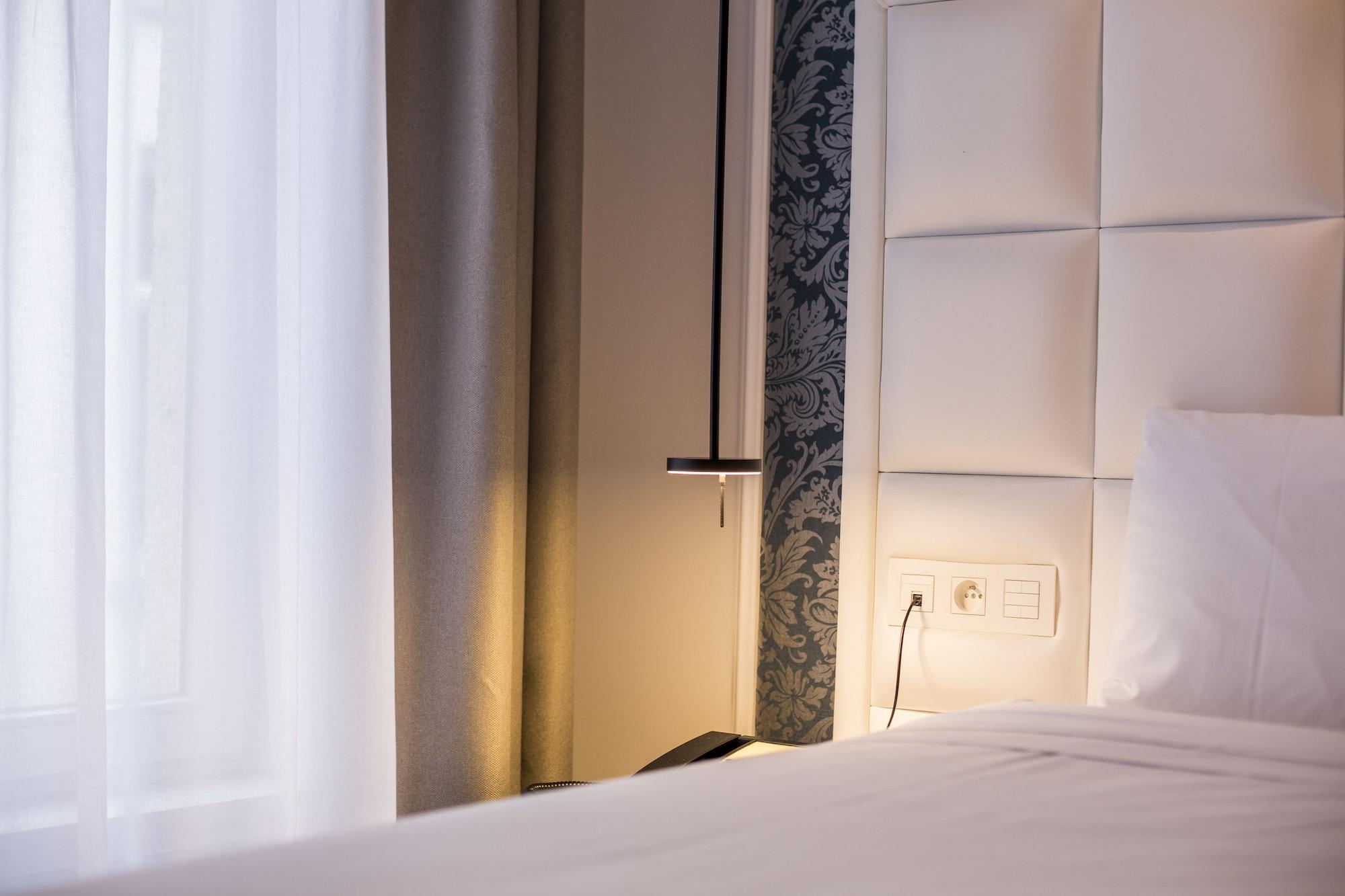 Hotel Rubens-grote Markt 4*